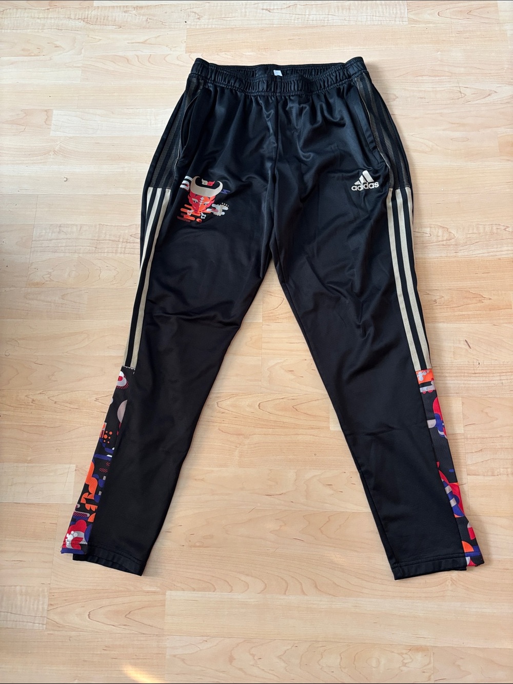 Adidas Track Pants Mens Medium Trio 21 Chinese Lunar New Year Year of the Bull